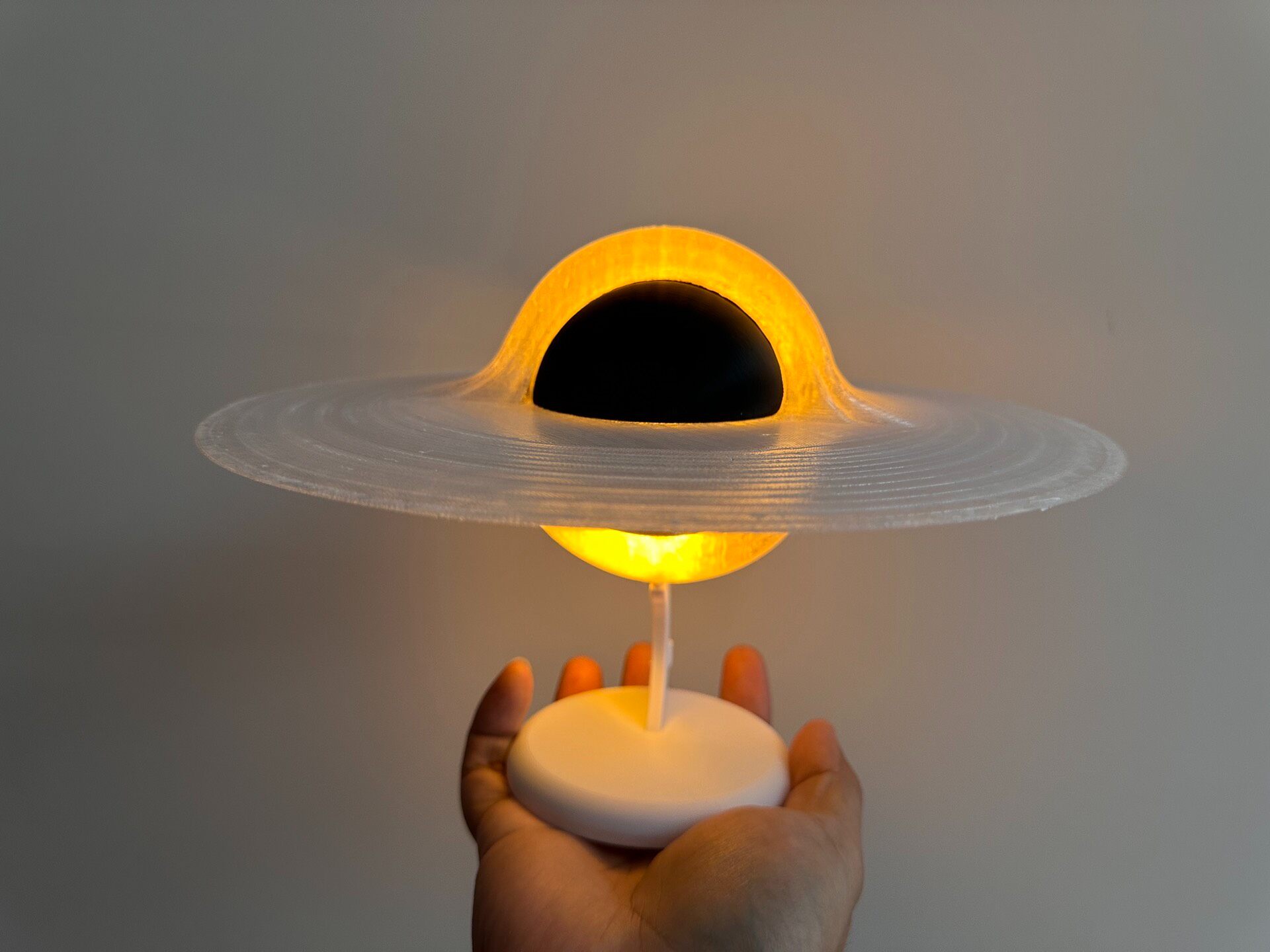 3D Printed Luminous Black Hole - Led Ring Light 18 评论和价格